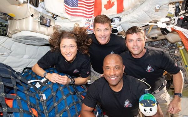 Orion a amerizat după zborul spectaculos spre Lună NASA: Misiune perfectă