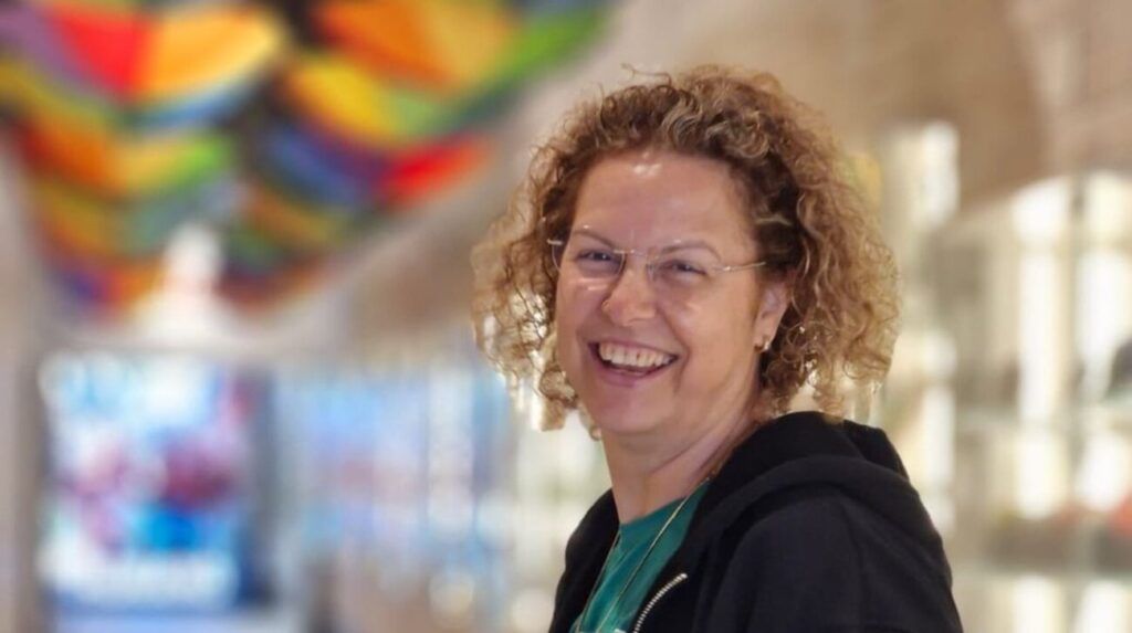 Asistenta eroina, salvatoare de vieți, se luptă acum pentru viața ei!