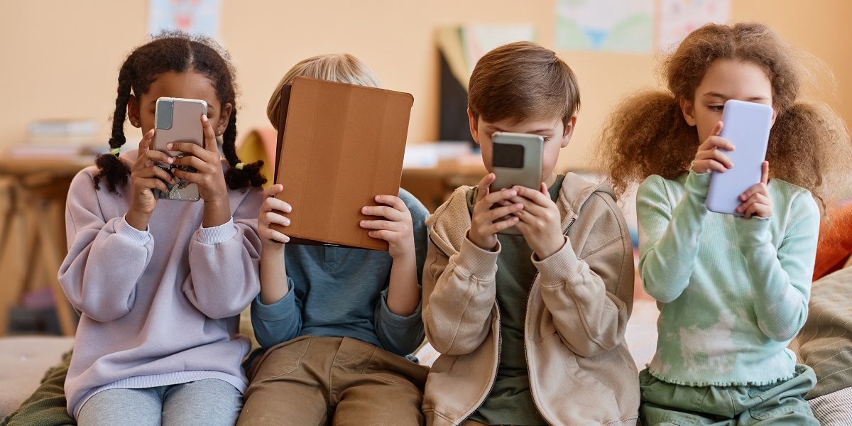 Estonia, revoltă împotriva interdicțiilor privind accesul copiilor pe net