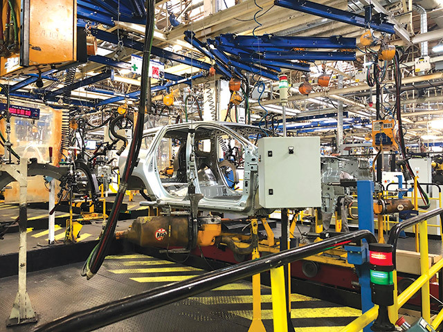 Industria auto românească, la intersecția unor traiectorii: Ford urcă, Dacia coboară Industria auto din România se află într-un moment de răscruce