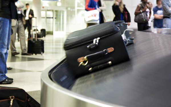 Bagajul dispărut la aterizare? Ce pași trebuie să urmezi și unde riști cel mai mult