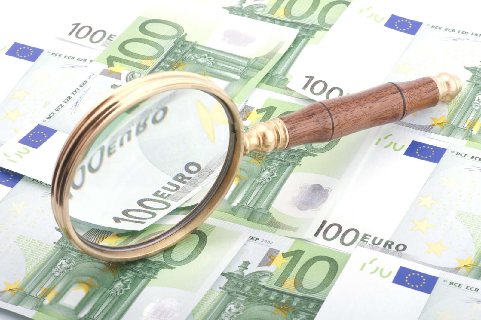 Fonduri europene: Aproape 400 de milioane EUR pentru cercetătorii postdoctorali în România