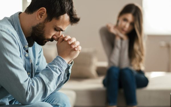 Aproape jumătate dintre români renunță la vacanțe. Ce alte cheltuieli pică