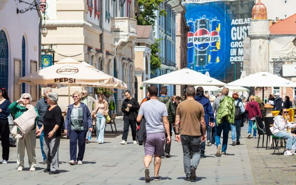 Munca: bărbații în România domină, femeile sunt în dezavantaj