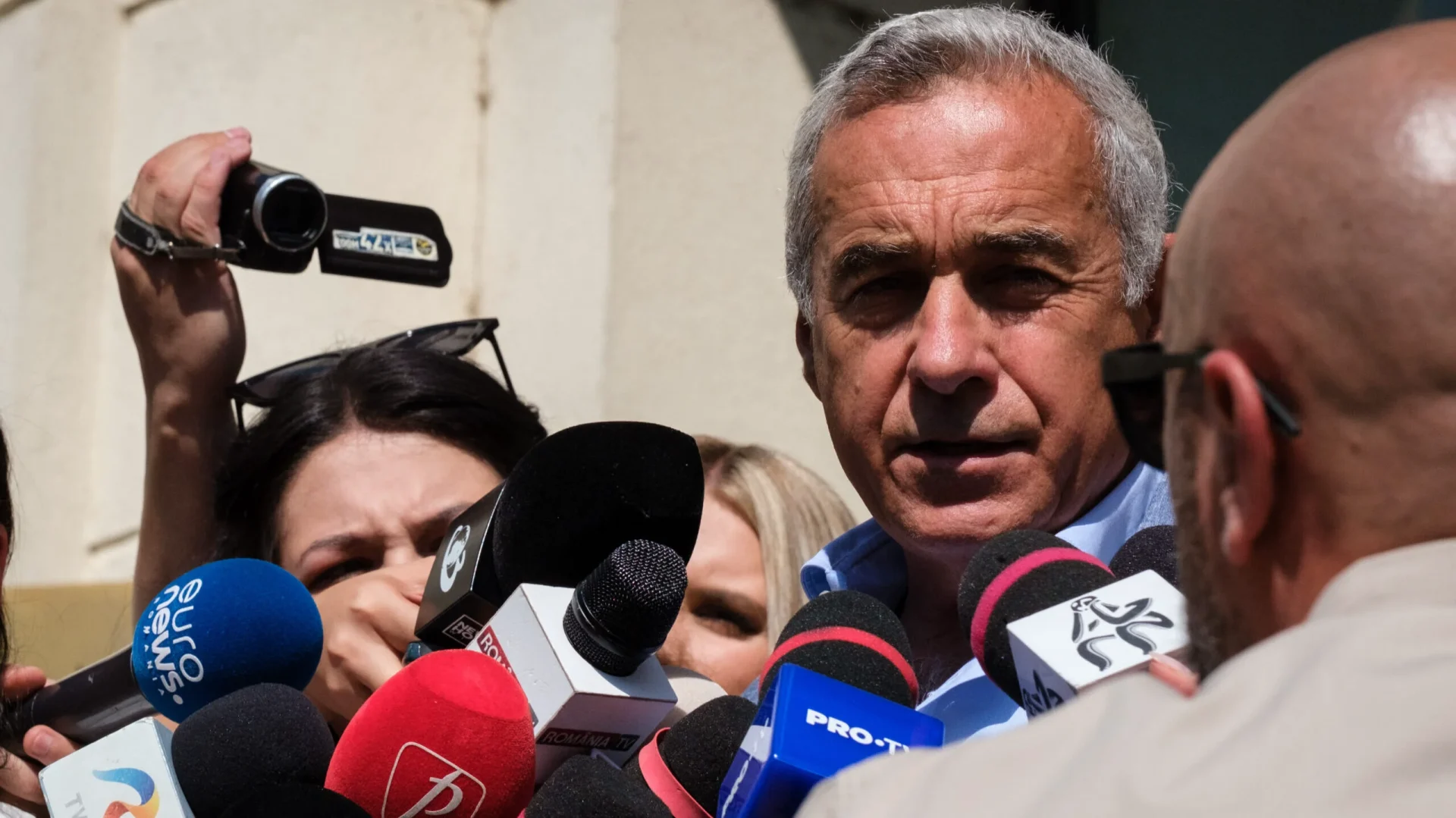 Călin Georgescu Omagează Contribuția lui Mircea Lucescu la Fotbal Călin Georgescu a transmis un mesaj de recunoștință față de Mircea Lucescu, evidențiind importanța contribuției acestuia la fotbalul românesc și internațional