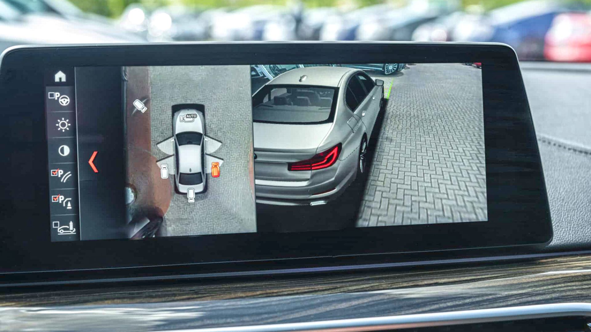 O problemă des întâlnită la camerele 360 de grade este aburirea lentilelor, fie din cauza condensului, fie din pricina murdăriei acumulate