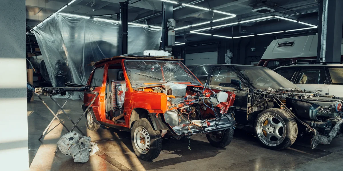 Studiu-ȘOC: Peste jumătate din mașinile din România, AVARIATE!