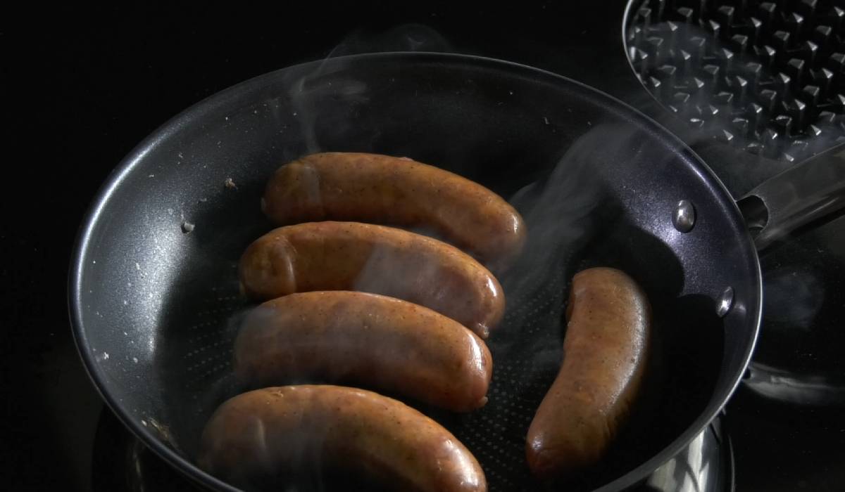 Cârnații Durdulii, o alegere rapidă și gustoasă pentru mesele de familie Cârnații Durdulii de la Matache Măcelaru reprezintă o opțiune ideală pentru cei care doresc o masă rapidă, care să fie pe gustul întregii familii