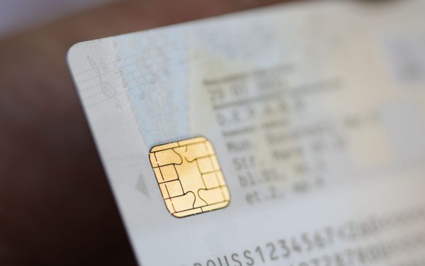 România, la un pas de revoluția digitală: Schimbări majore la buletin și semnătură din 2026