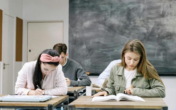 Notează-te la Evaluare Națională: Alege simularea și vezi ce notă iei!