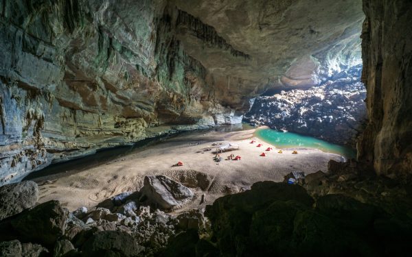 Barbatul care a gasit CEA MARE peșteră din lume și a „pierdut-o”