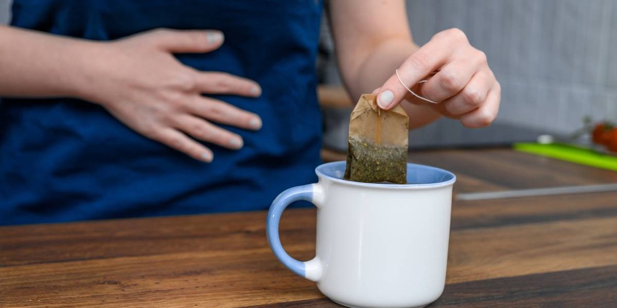 Ceaiuri salvatoare după Paște: Scapă de balonare și arsuri gastrice!