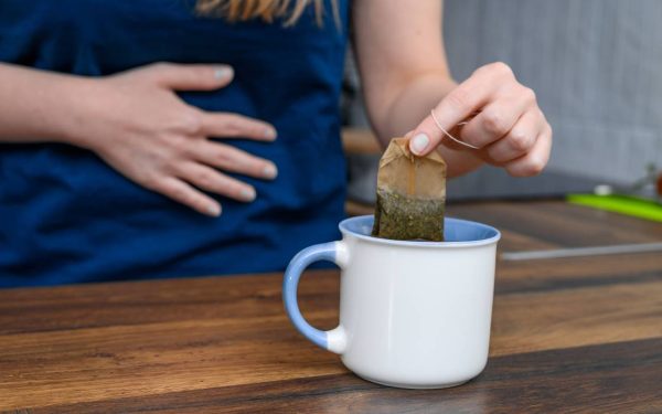 Ceaiuri salvatoare după Paște: Scapă de balonare și arsuri gastrice!