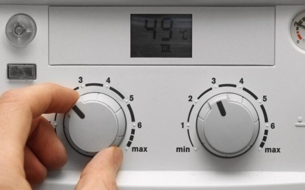 Centralele de apartament, interzise în orașe din România: Lista completă