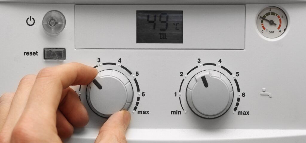 Centralele de apartament, interzise în orașe din România: Lista completă