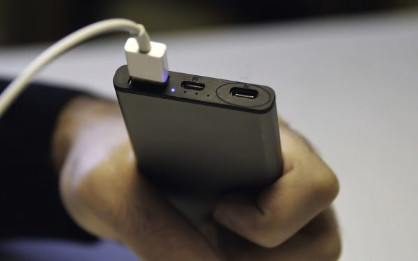 Japonia interzice bateriile externe în avioane, din cauza riscurilor