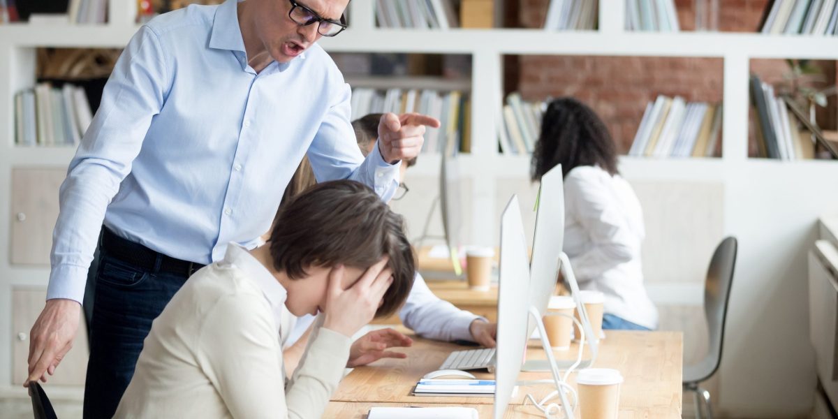 De la birou, direct în „întuneric”: Deconectarea salvatoare pentru angajați