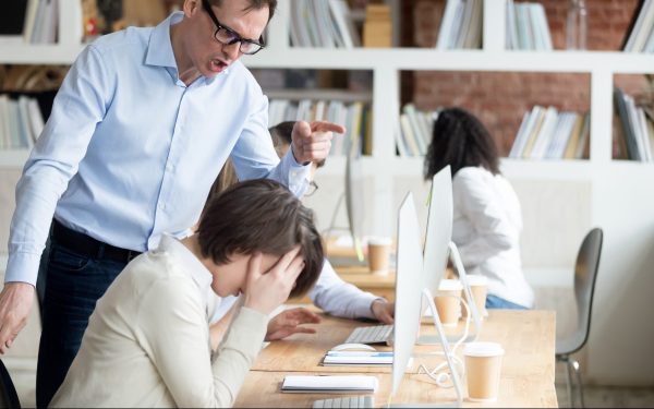 De la birou, direct în „întuneric”: Deconectarea salvatoare pentru angajați