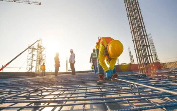 Criză în construcții: 2026, an negru pentru firme, vinovată e birocrația!