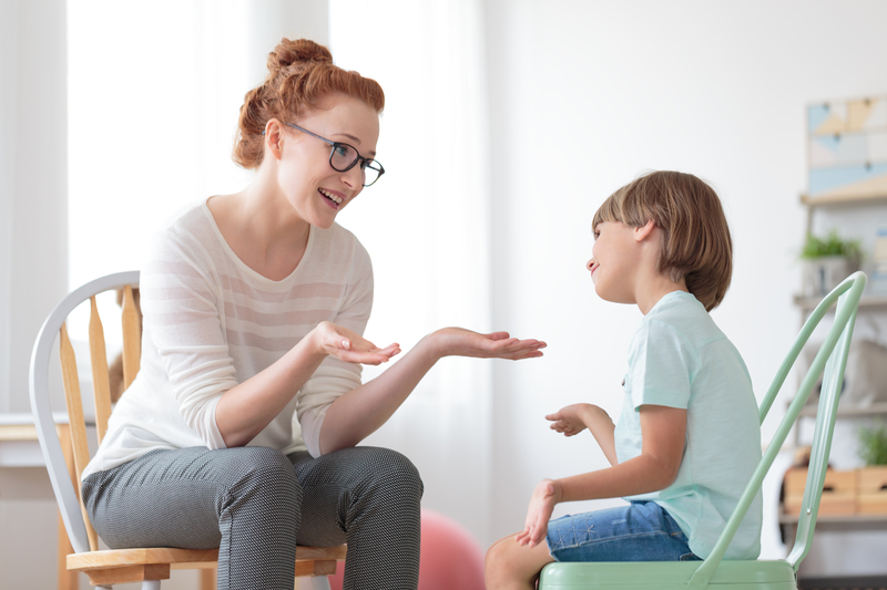 Camera Deputaților a adoptat, miercuri, un proiect de lege inițiat de deputata liberală Raluca Turcan, care prevede consiliere psihologică gratuită pentru părinții și tutorii copiilor diagnosticați cu tulburări din spectrul autist sau sindrom Down
