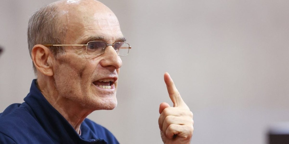 Cristian Tudor Popescu, mesaj șocant de Paște: Lacuste și semințe pentru credincioși