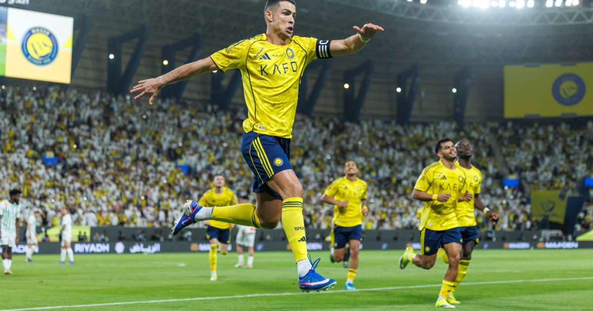 Ronaldo marchează o dublă pe 100 de meciuri în Liga Arabă
