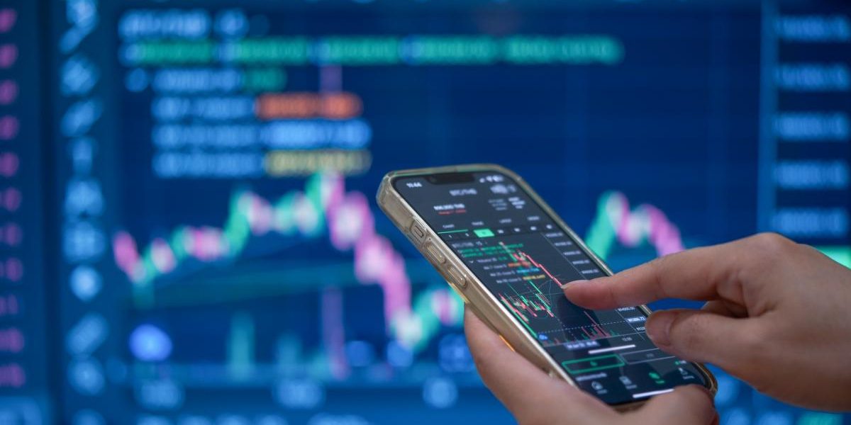 Guvernul vrea privatizare: CEC Bank, Hidroelectrica și Romgaz, pe lista neagră