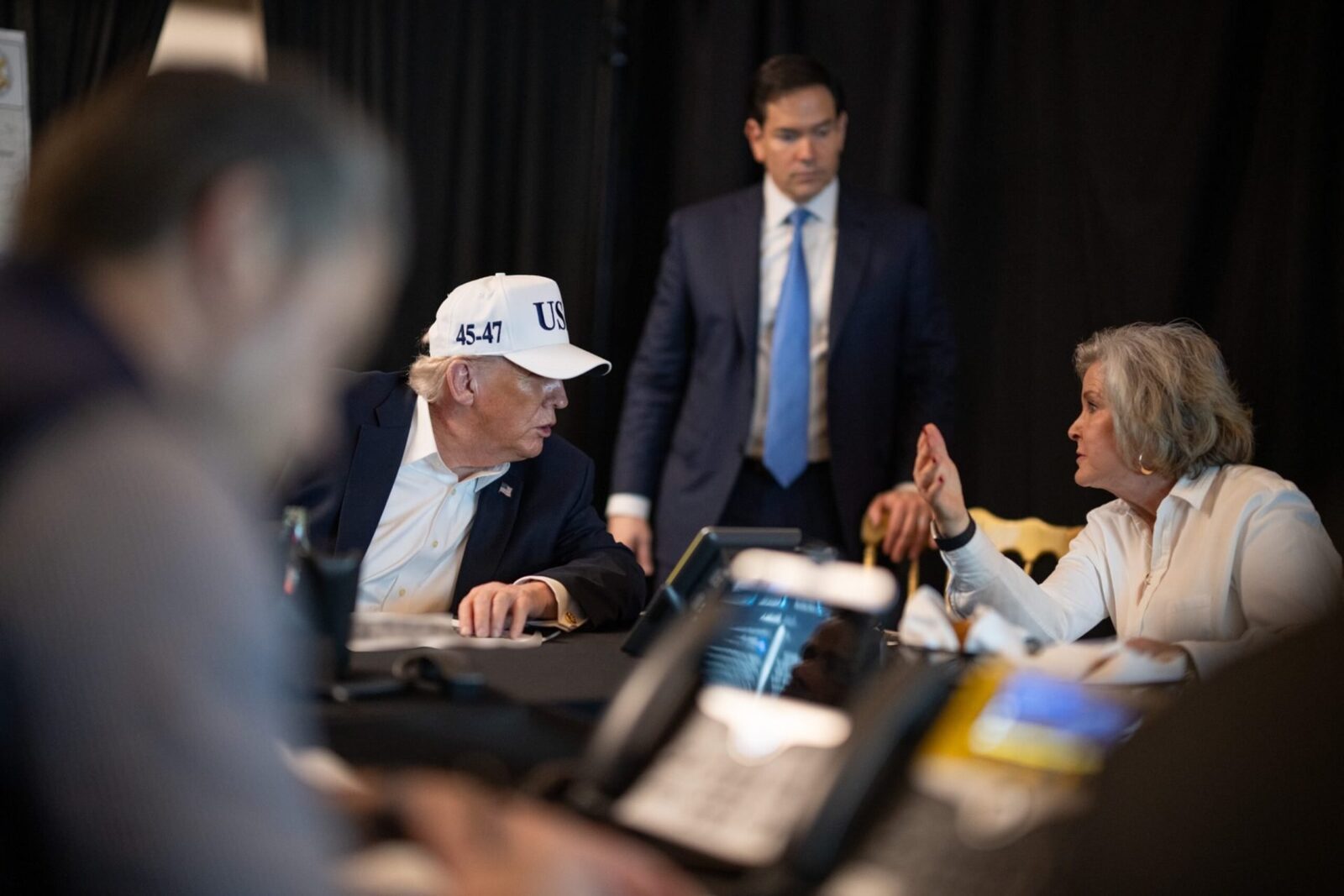 Republicanii din Camera Reprezentanților SUA au blocat o inițiativă a democraților menită să pună capăt atacurilor SUA asupra Iranului, în contextul în care partidul lui Donald Trump continuă să împiedice limitarea puterilor de război ale președintelui republican
