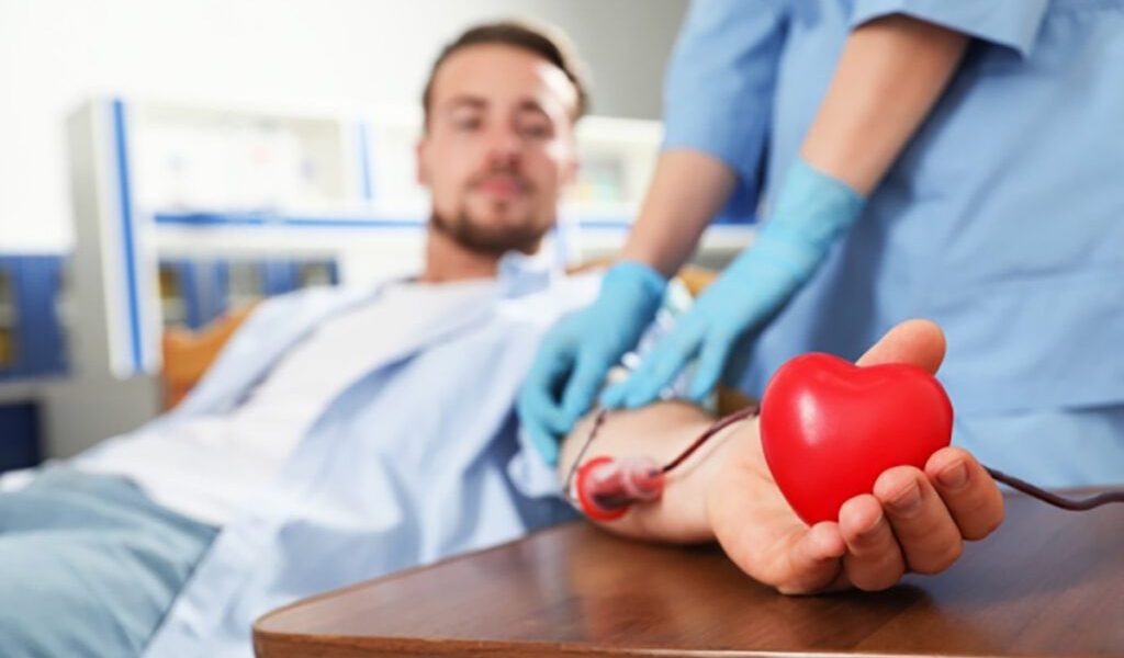 Câți bani iei dacă donezi sânge în 2026? Suma, beneficii și condiții