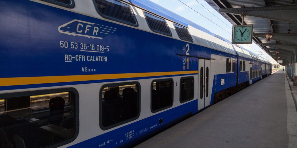 Trenurile blocate: Circulație dată peste cap între București Nord și Chitila