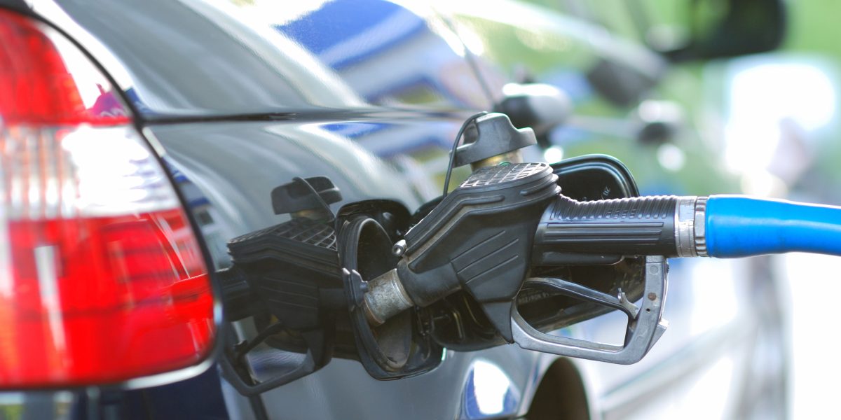 Carburanții se scumpesc în continuare: Ieftinirea, doar o „oscilație” spun specialiștii