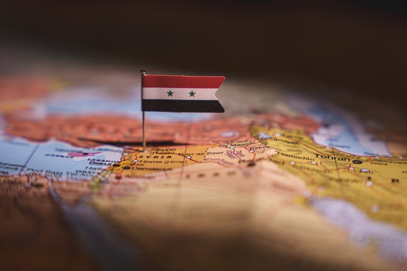 Președintele ucrainean Volodimir Zelenski a efectuat duminică o vizită surpriză în Siria, întâlnindu-se cu președintele interimar Ahmad al-Sharaa, în cel mai recent pas al diplomaticiei ucrainene de normalizare a relațiilor internaționale