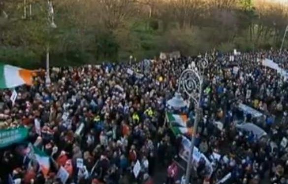 Irlanda, blocată de fermieri: Dublin, ținta furiei pentru prețuri mari și măsuri slabe