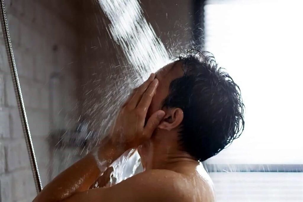 Nu te mai spăla zilnic: Harvard dă verdictul! 4 motive!