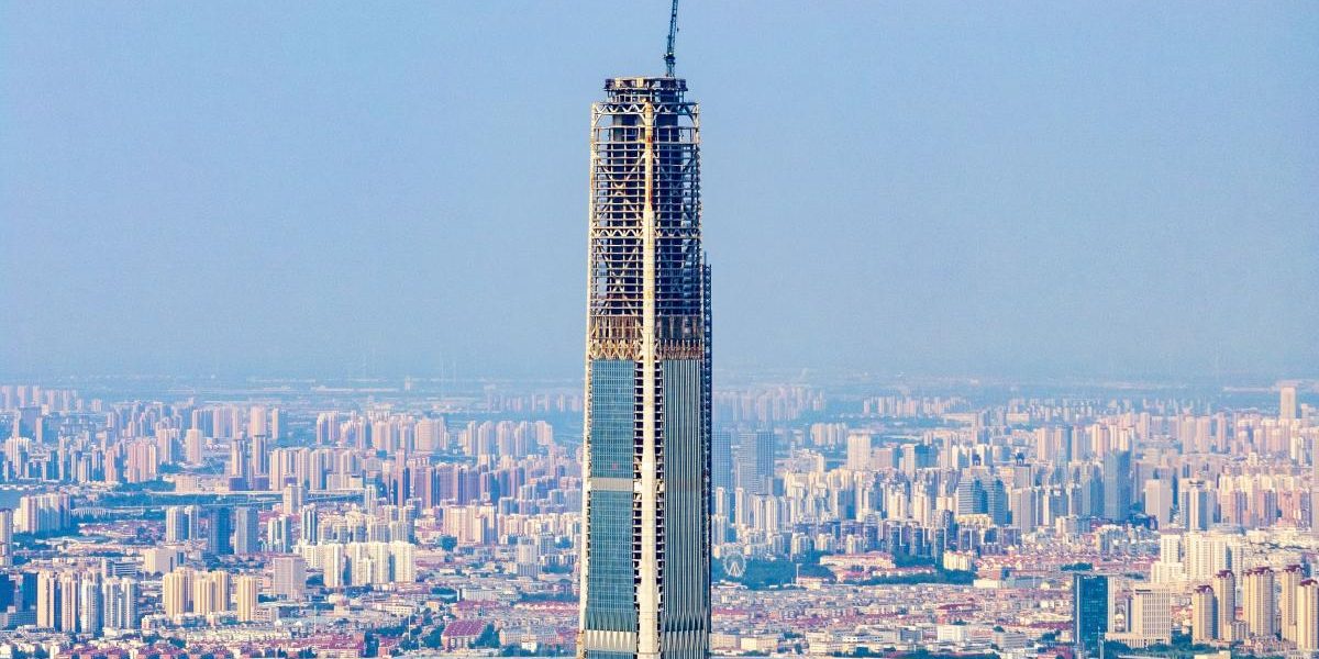 Monumental: Cel mai înalt zgârie-nori nelocuit, gata după 18 ani. 596 de metri