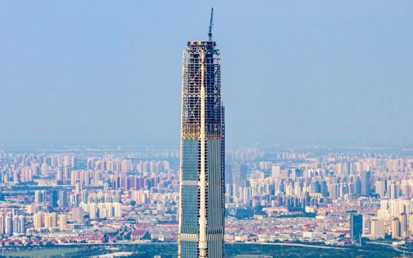 Monumental: Cel mai înalt zgârie-nori nelocuit, gata după 18 ani. 596 de metri