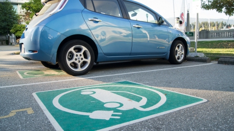 Criză petrol: Vânzări record pentru mașinile electrice în Europa, plus 30%