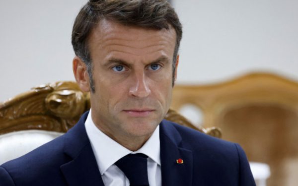 Macron dă alarma: Rețelele sociale, interzise minorilor? Decizie UE crucială