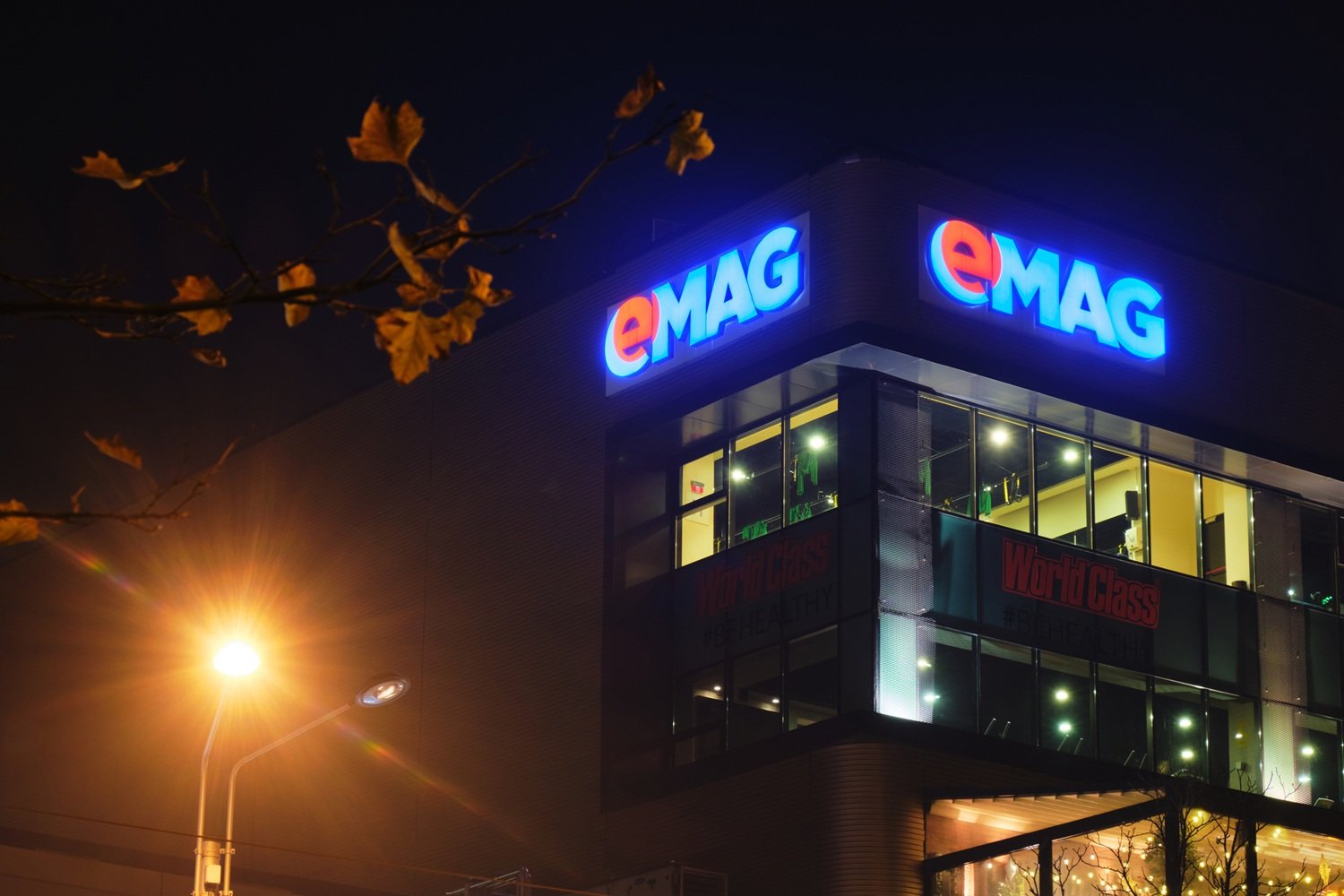 Verificarea afirmațiilor privind reducerea personalului la eMAG și lansarea agentului de shopping iZi Afirmația principală conform căreia eMAG intenționează să reducă personalul cu aproximativ 3% a fost confirmată oficial de reprezentanții companiei