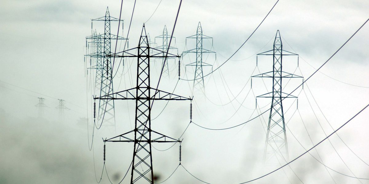 Reeves, ministrul britanic, anunță măsuri masive pentru economie, pe fondul crizei