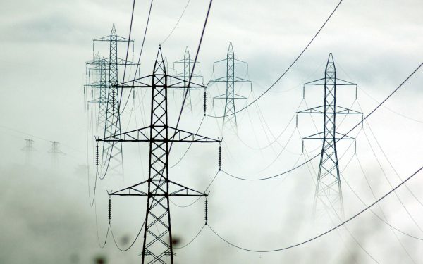 Reeves, ministrul britanic, anunță măsuri masive pentru economie, pe fondul crizei