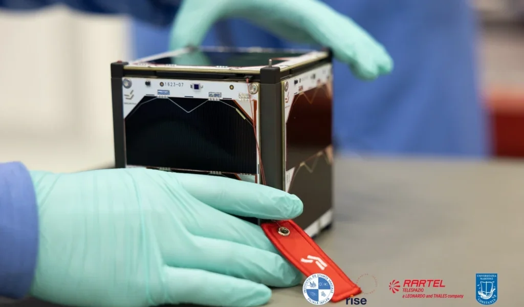 Emisar, „poștașul spațial” al României, funcționează: Satelitul lansat de SpaceX