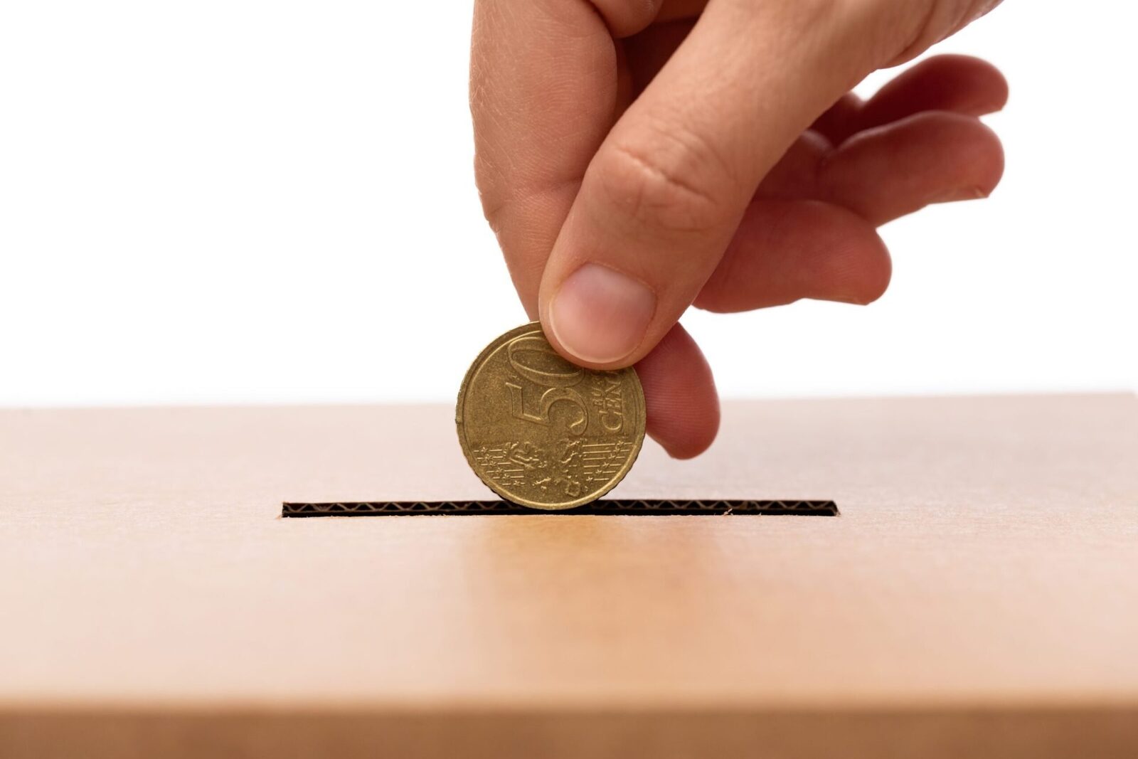 Ce spun experții tinerilor dependenți financiar de părinți? Sfaturi utile