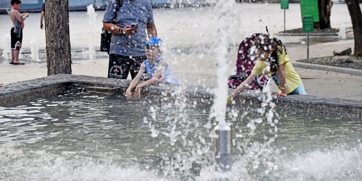 Primăria Sectorului 6 a plătit peste 74.000 de euro pentru mentenanța fântânilor arteziene, lucrări contractate cu o firmă care are un singur angajat