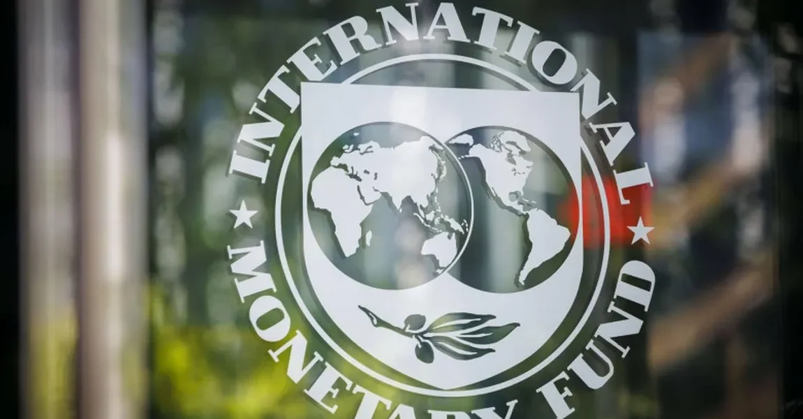 FMI taie creșterea economică a României: BCR, afectată de previziunile sumbre