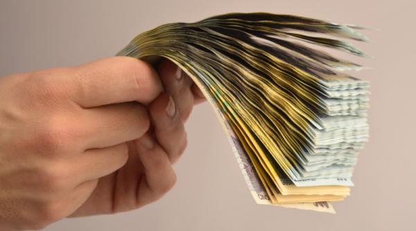 Șeful din Ministerul Proiectelor Europene, la închisoare pentru „taxă” pe salarii