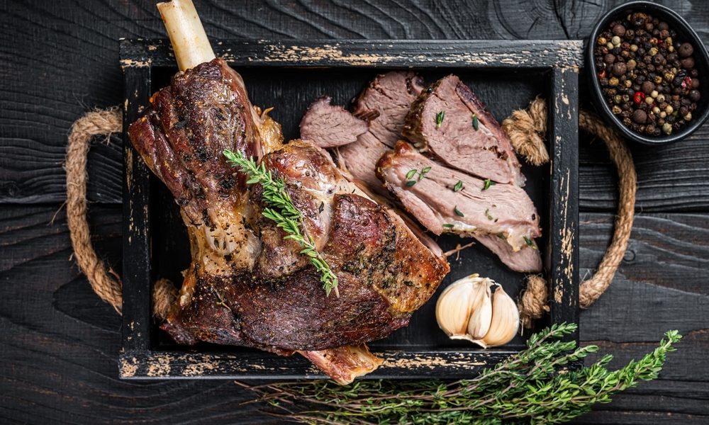 Ce ingrediente fac din friptura de miel un deliciu: rețeta secretă