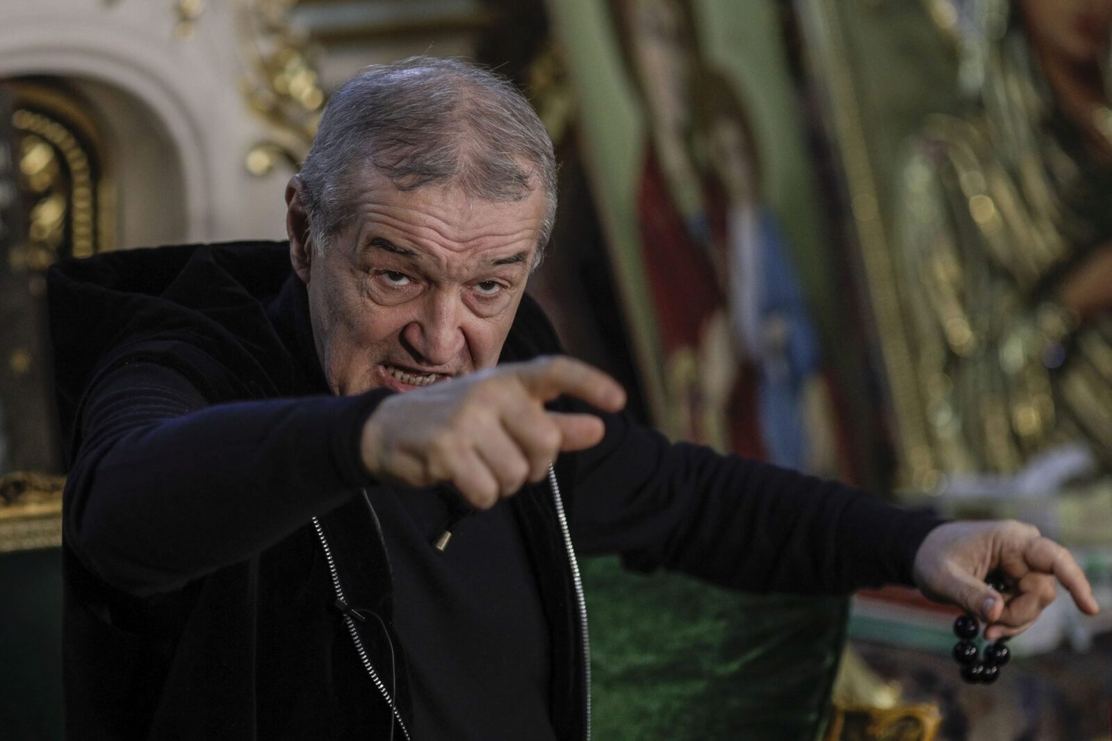 Becali, atac FURIBUND la Simion: „Nu poți lăsa țara pe mâna lui! E un demon”