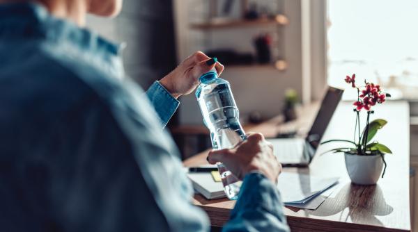 Greșeala crucială la consumul de apă: La ce trebuie să fii atent în România