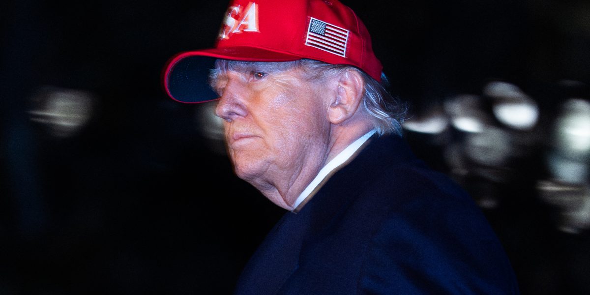 Trump, criticat dur: Inflația din SUA urcă exploziv, benzină +20%!